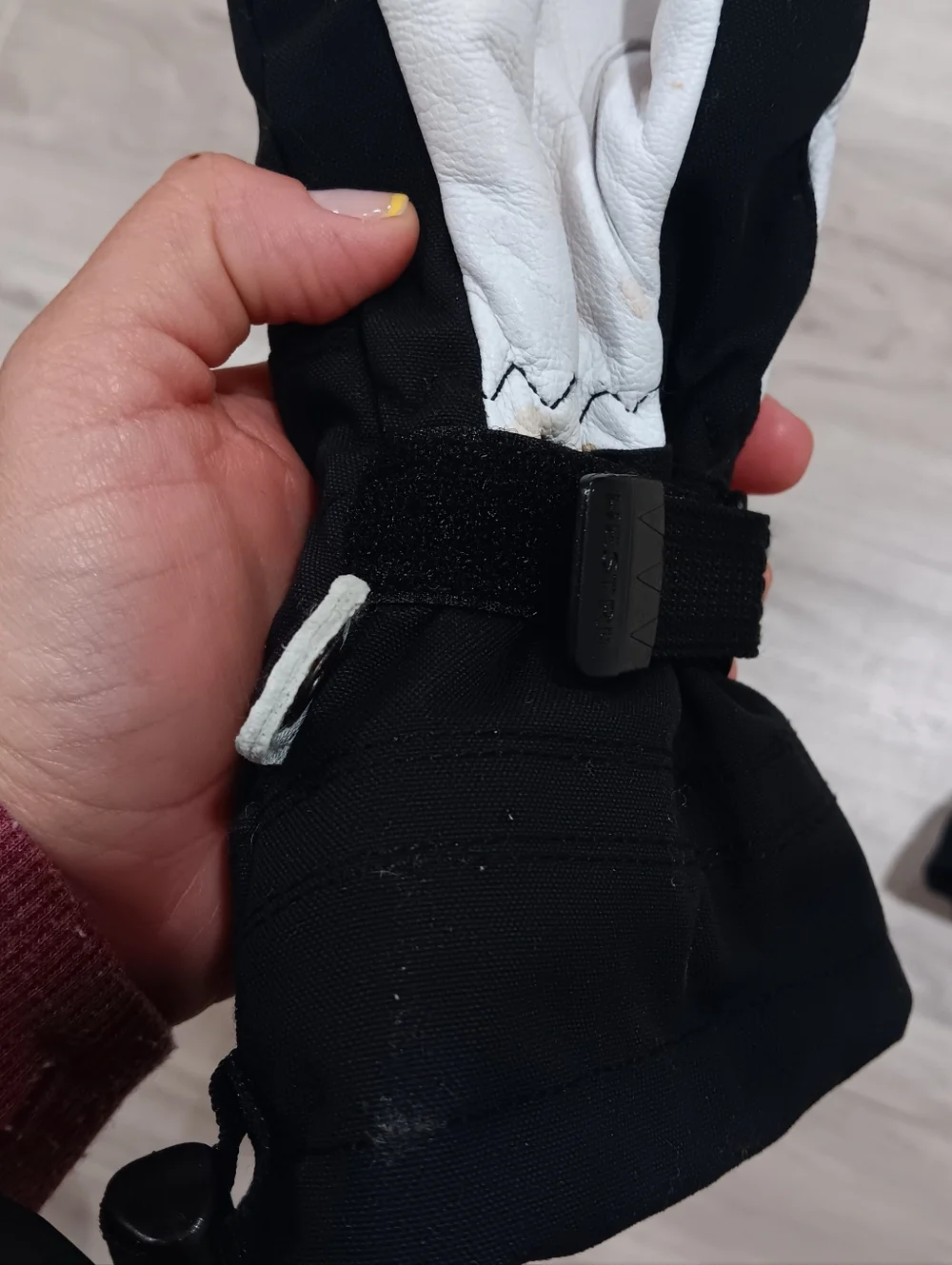 Hestra Army Leather Helis Ski Jr Mitt Black 3
